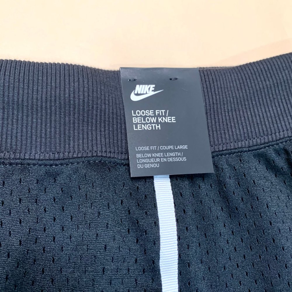 NWT Men's Nike Premium Shorts & Tee Bundle - Picture 6 of 7